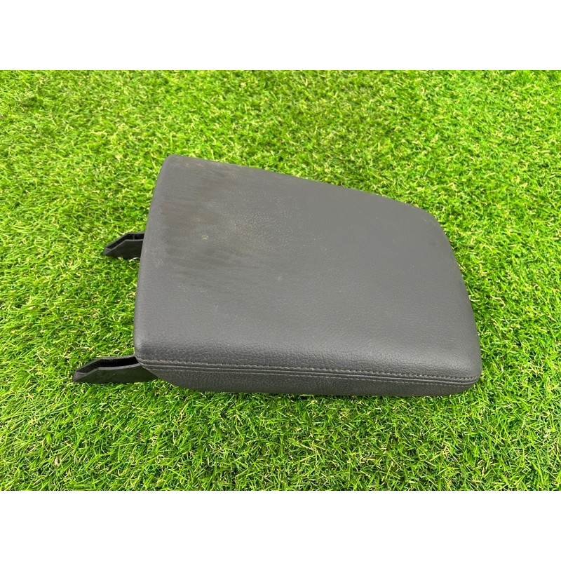 Крышка подлокотника (салон) AUDI A4 B9 2017 2.0 8W0864207H38M