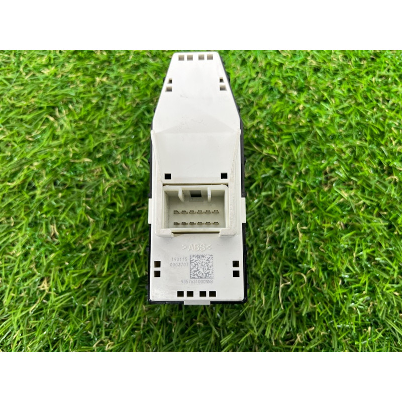 Кнопка стеклоподъемника (электрика / кнопки) Hyundai Santa Fe TM 2019 2.4GDI 93576S1000NNB