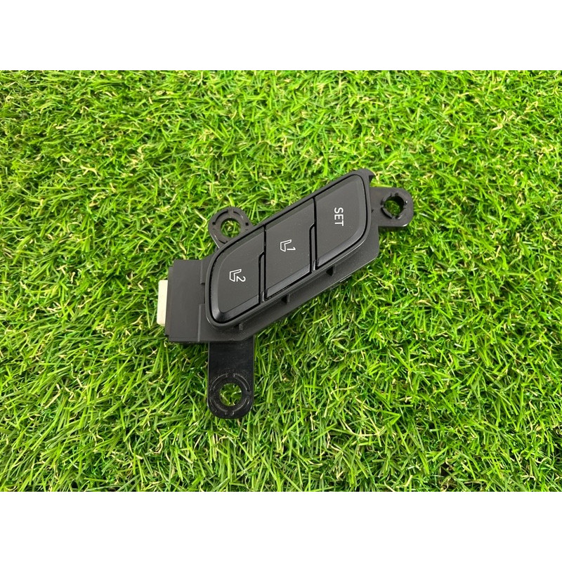 Кнопка памяти сидения (электрика / кнопки) Hyundai Santa Fe TM 2019 2.0 GDi Turbo 93250S10004X