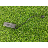 Кнопка открывания крышки багажника