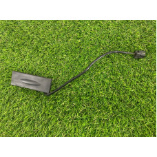 Кнопка открывания крышки багажника