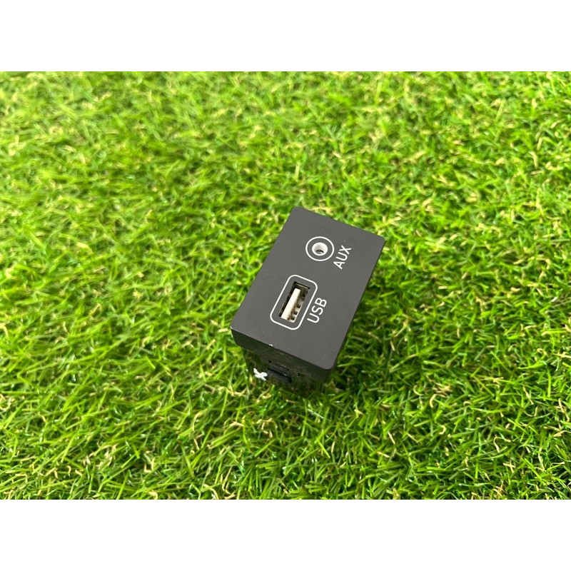 Гнездо USB/AUX (электрика) Hyundai Santa Fe TM 2019 2.4GDI 96120S11004X