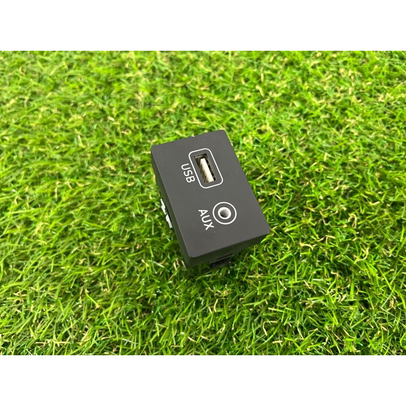 Гнездо USB/AUX (электрика) Hyundai Santa Fe TM 2019 2.4GDI 96120S11004X