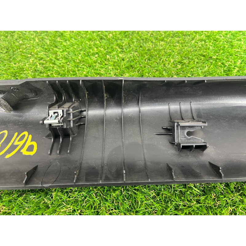 Обшивка Стойки (салон) Jeep Grand Cherokee WK2 2016 3.6 5VK88DX9AC