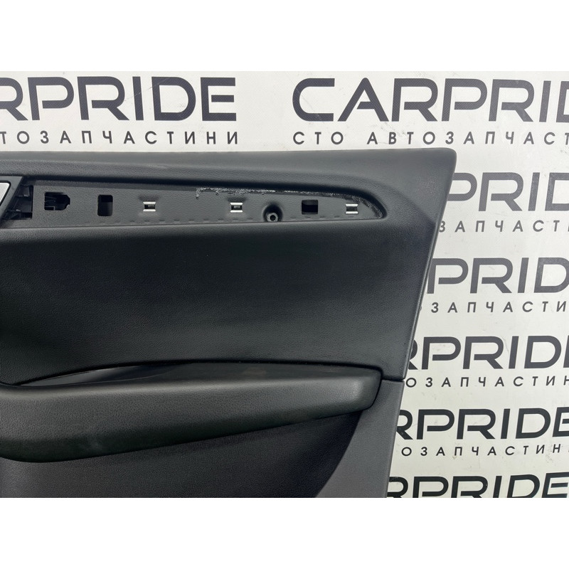 Дверная карта (салон) AUDI Q5 8R 2012 3.2 CALB 8R186710424A