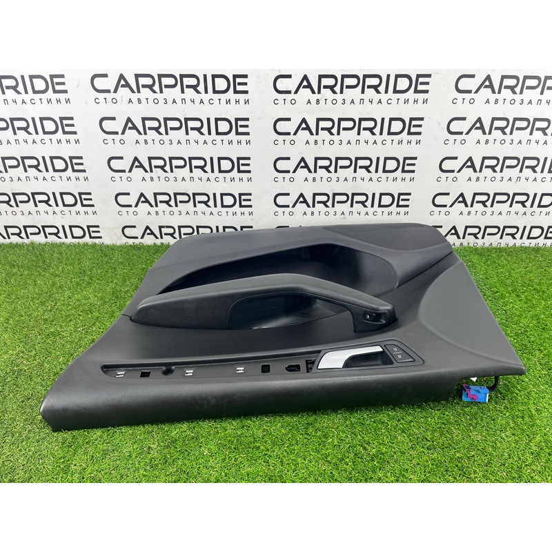 Дверная карта (салон) AUDI Q5 8R 2012 3.2 CALB 8R186710424A