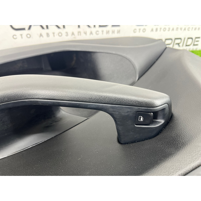 Дверная карта (салон) AUDI Q5 8R 2012 3.2 CALB 8R186710424A