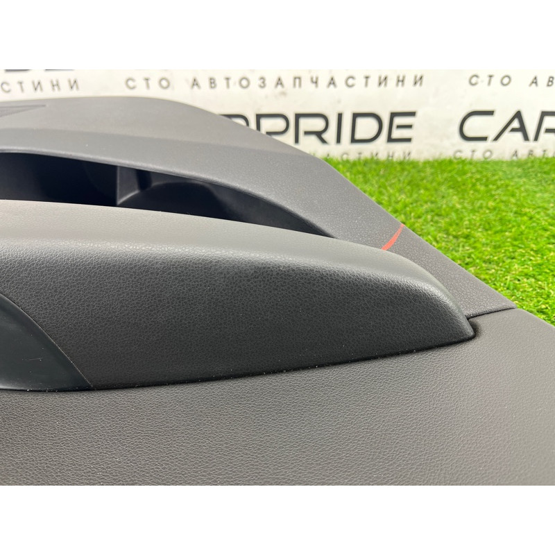 Дверная карта (салон) AUDI Q5 8R 2012 3.2 CALB 8R086730324A