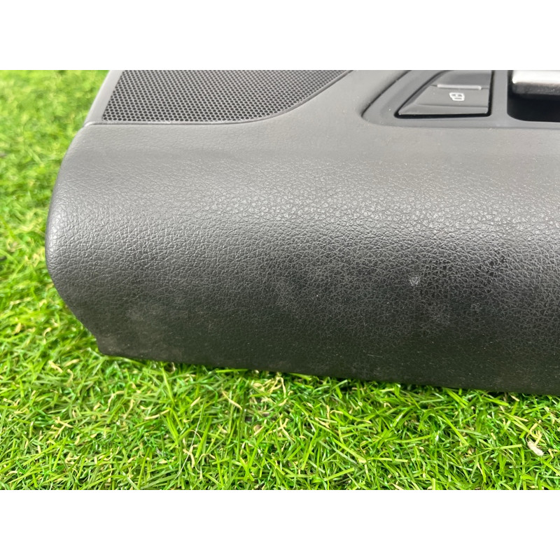 Дверная карта (салон) AUDI Q5 8R 2012 3.2 CALB 8R086730324A