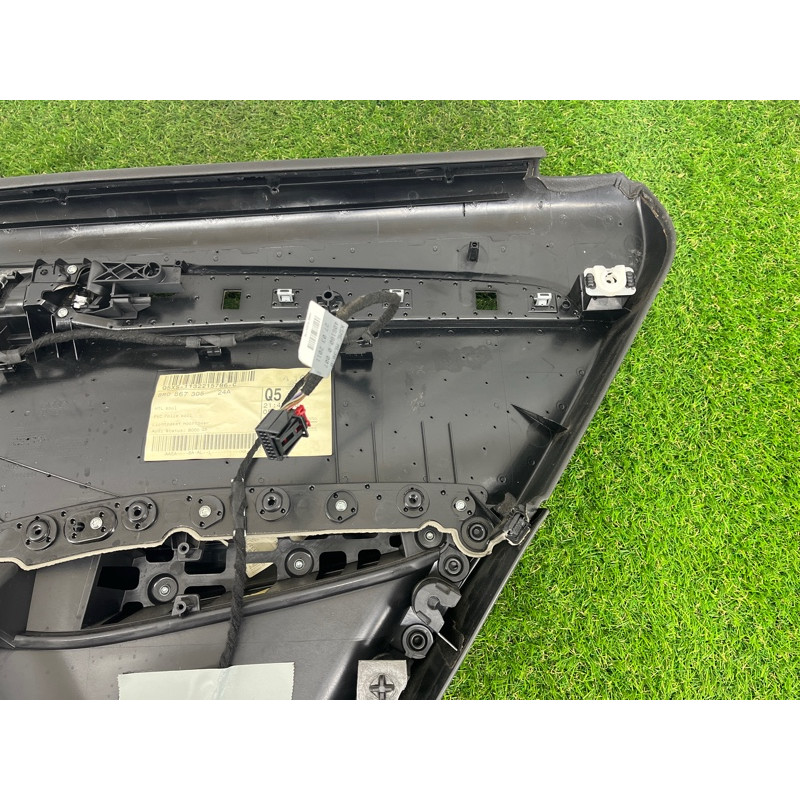 Дверная карта (салон) AUDI Q5 8R 2012 3.2 CALB 8R086730324A