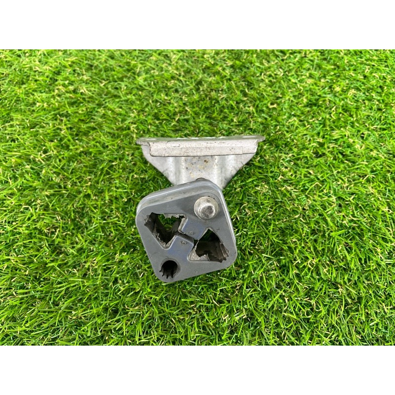 Подушка глушника (вихлопна система) BMW 5-series G30 2017 2.0 B46B20 18308635587