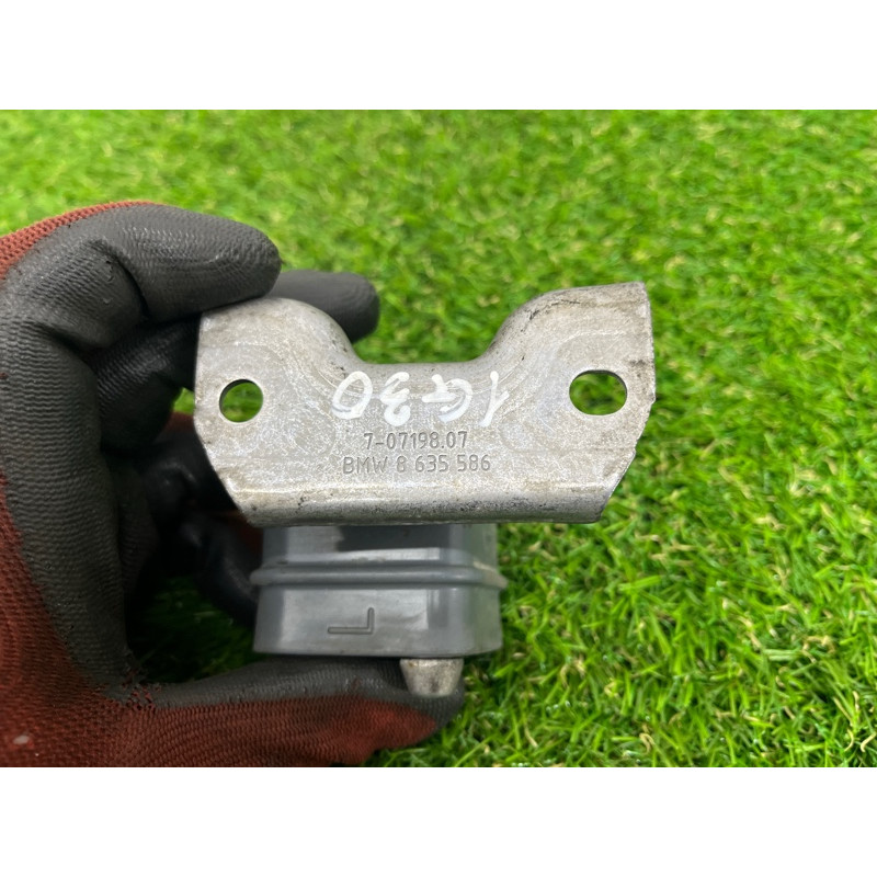 Подушка глушника (вихлопна система) BMW 5-series G30 2017 2.0 B46B20 18308635587