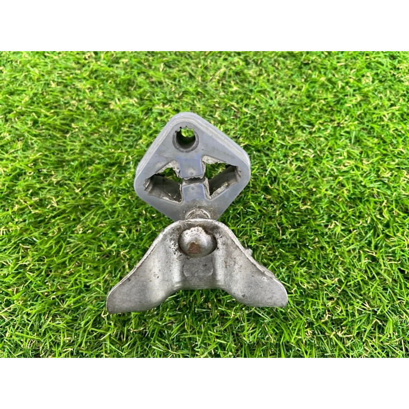 Подушка глушника (вихлопна система) BMW 5-series G30 2017 2.0 B46B20 18308635587