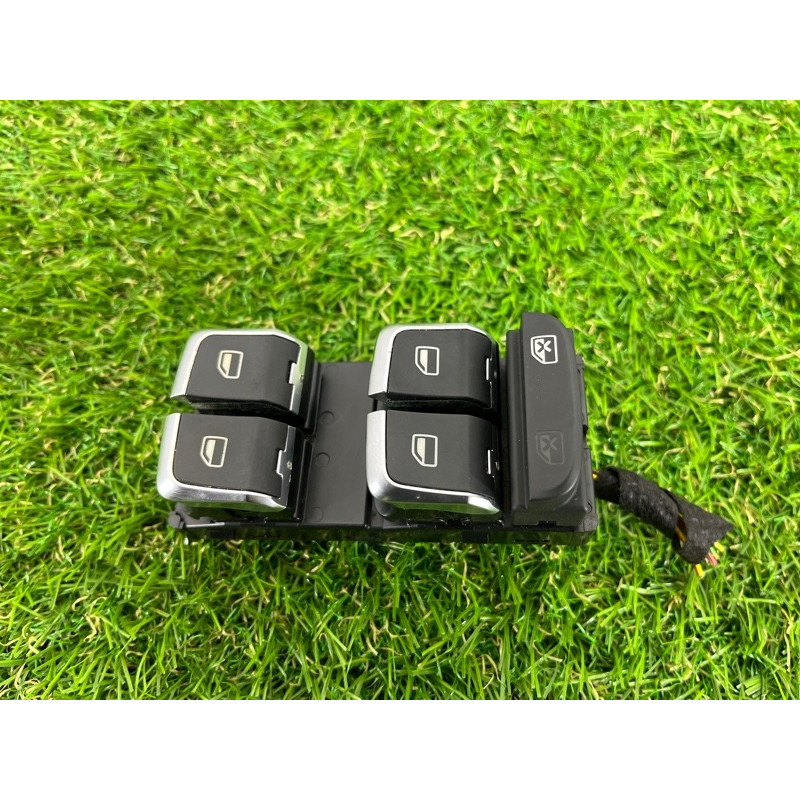 Блок кнопок стеклоподъемников (электрика / кнопки) AUDI A3 8V 2015 1.8 8V0959851A