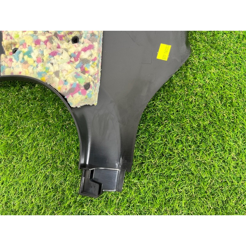 Обшивка центральної стійки (салон) BMW 5-series G30 2017 2.0 B46B20 51437419854