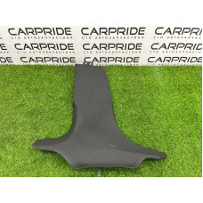 Обшивка центральної стійки