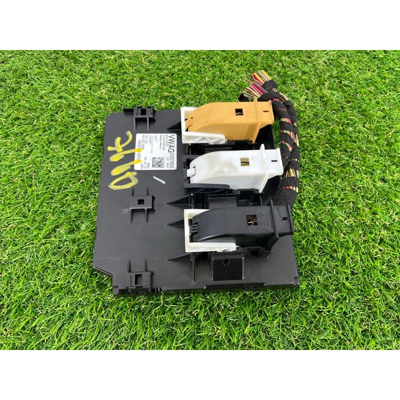 Блок комфорта (электрика / блок управления) Volkswagen Passat B7 2016 1.8 5K0937085AE