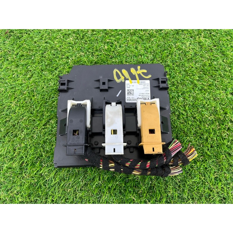 Блок комфорта (электрика / блок управления) Volkswagen Passat B7 2016 1.8 5K0937085AE