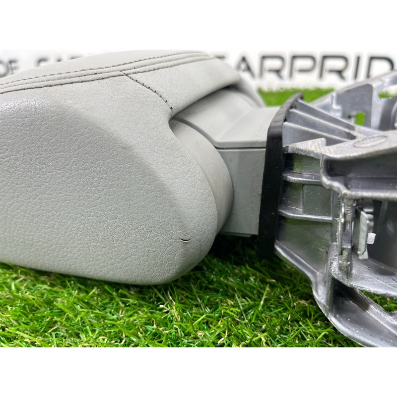 Подлокотник (салон) AUDI A3 8V 2015 1.8 8V0864207CHB9