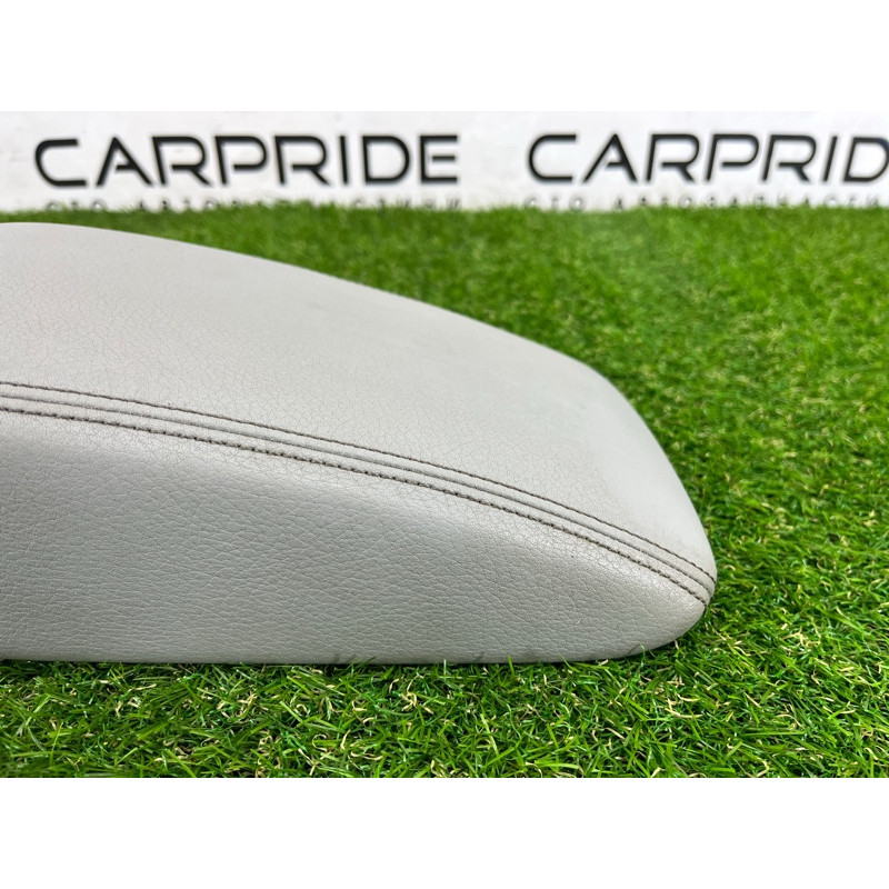 Подлокотник (салон) AUDI A3 8V 2015 1.8 8V0864207CHB9