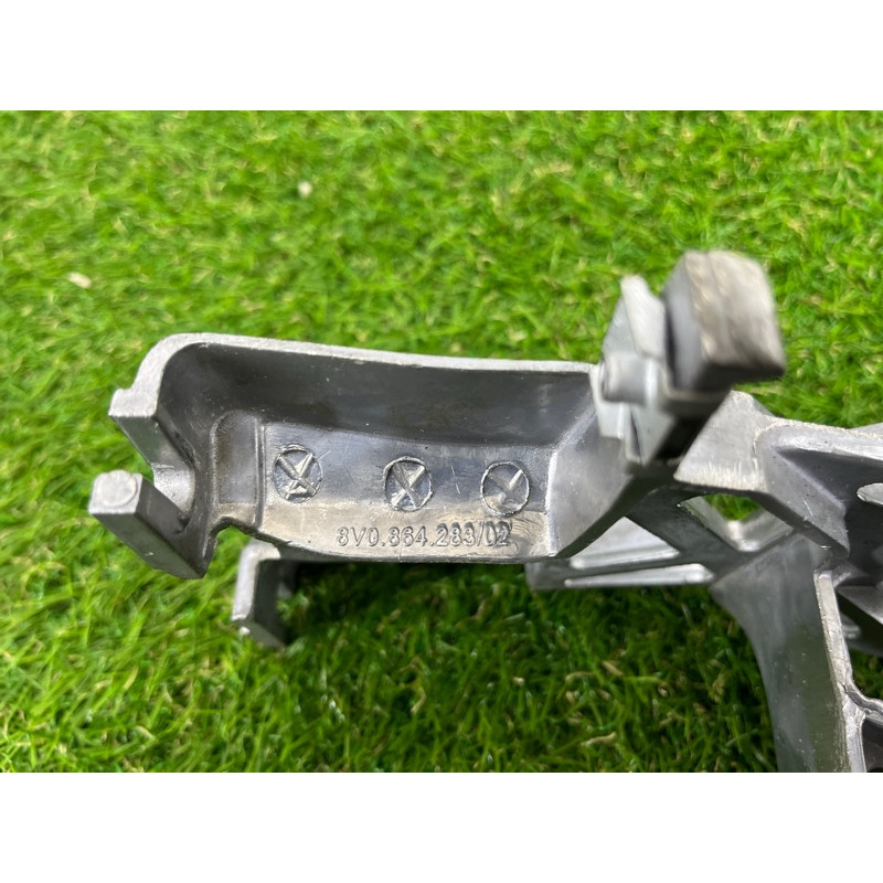 Подлокотник (салон) AUDI A3 8V 2015 1.8 8V0864207CHB9