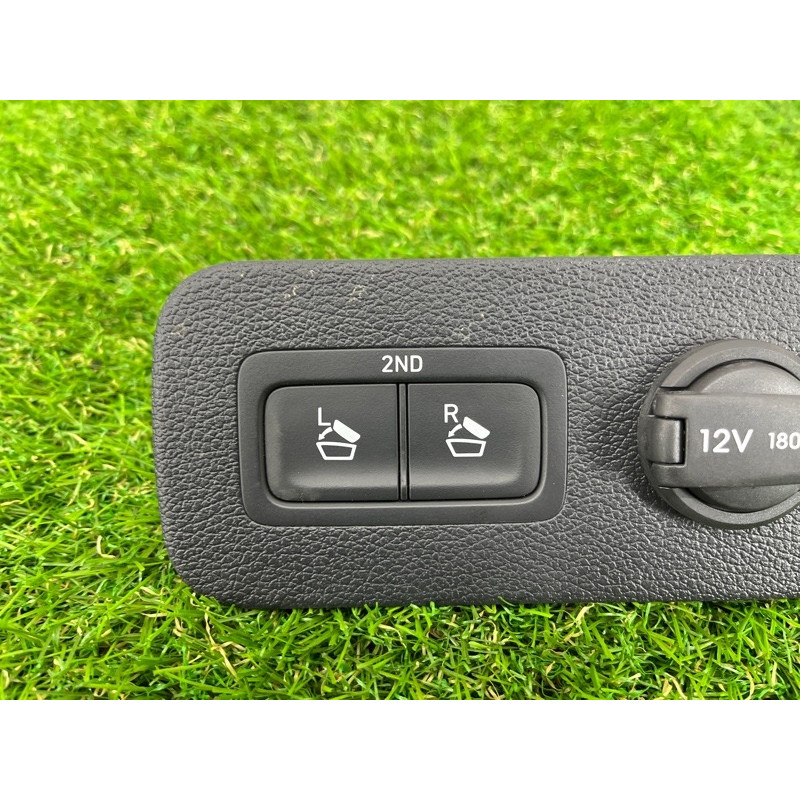 Кнопка складывания сиденья (электрика / кнопки) Hyundai Santa Fe TM 2019 2.0 GDi Turbo 894B0S2500NNB