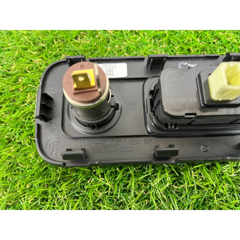 Кнопка складывания сиденья (электрика / кнопки) Hyundai Santa Fe TM 2019 2.0 GDi Turbo 894B0S2500NNB