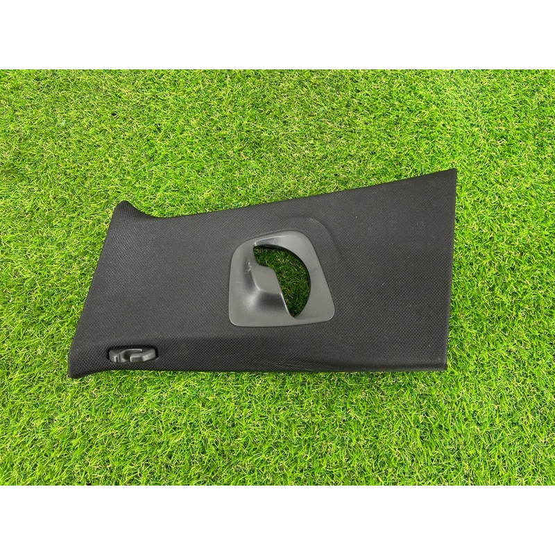 Обшивка центральної стійки (салон) BMW 5-series G30 2017 2.0 B46B20 51438065025