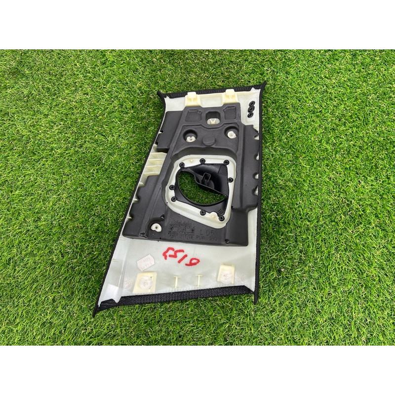 Обшивка центральної стійки (салон) BMW 5-series G30 2017 2.0 B46B20 51438065025