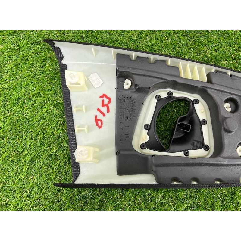 Обшивка центральної стійки (салон) BMW 5-series G30 2017 2.0 B46B20 51438065025