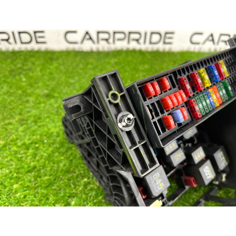 Блок предохранителей (электрика) Volkswagen Passat B7 2016 1.8 000937615