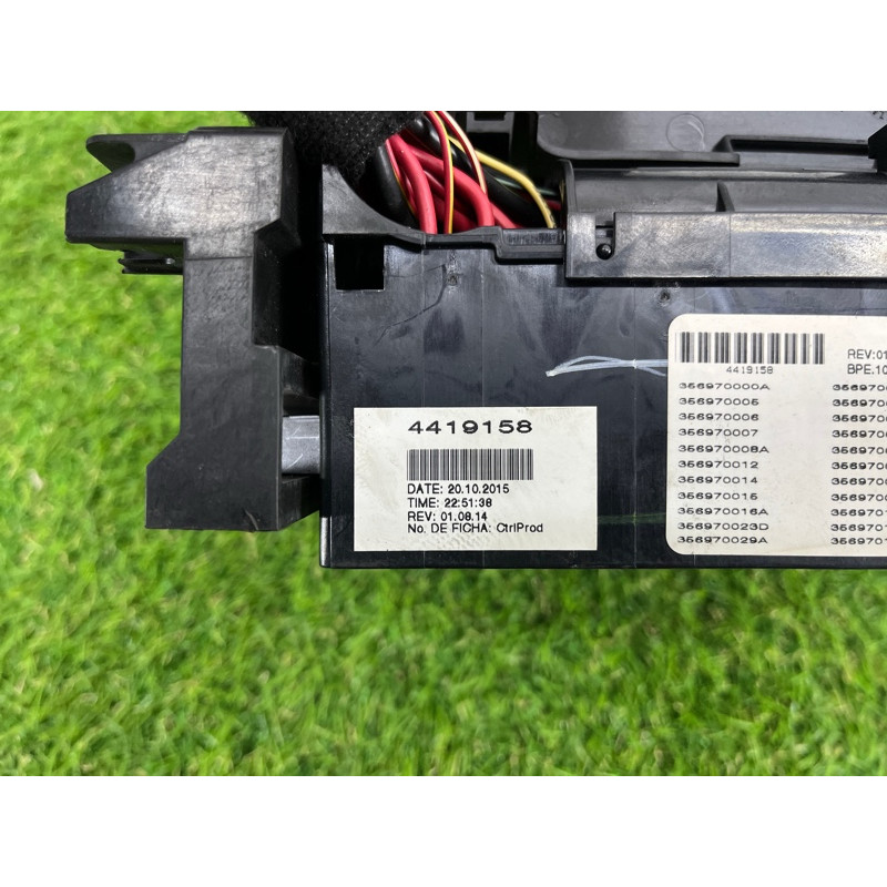 Блок предохранителей (электрика) Volkswagen Passat B7 2016 1.8 000937615