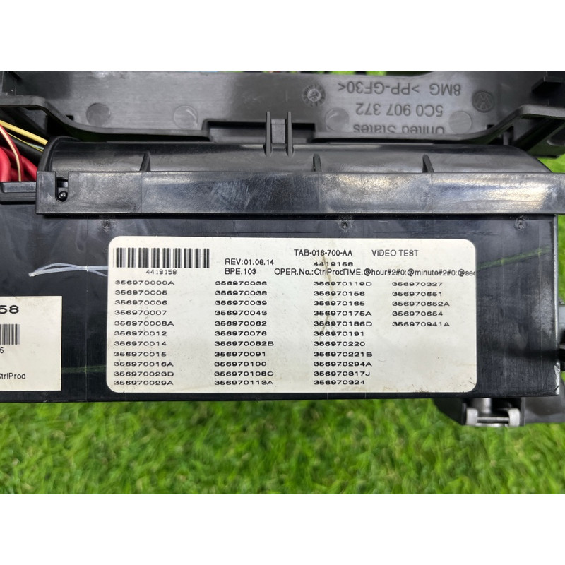 Блок предохранителей (электрика) Volkswagen Passat B7 2016 1.8 000937615