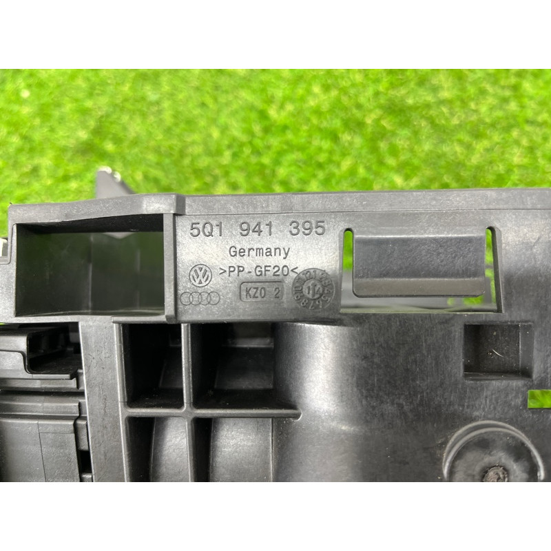 Блок предохранителей (электрика) AUDI A3 8V 2015 1.8 5Q0937615C