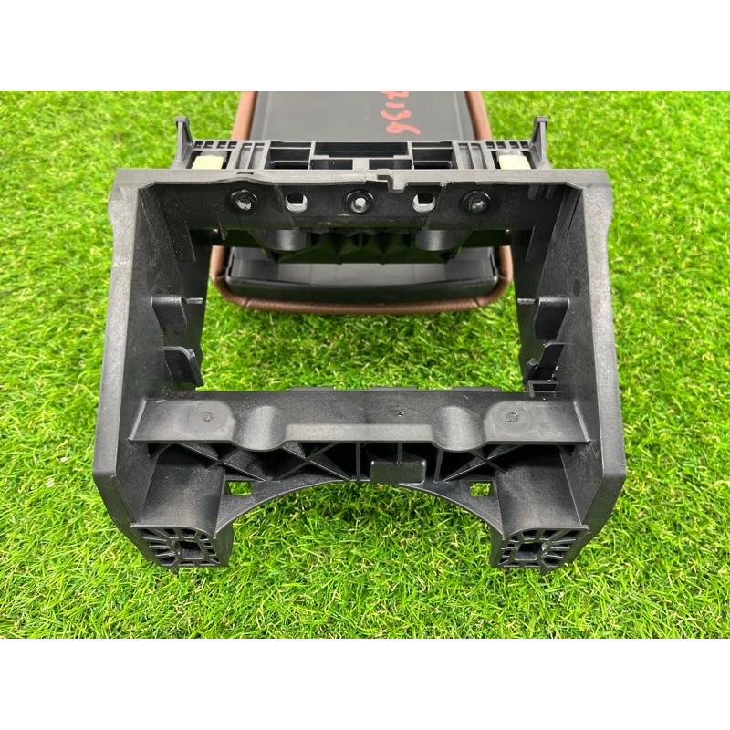 Подлокотник (салон) BMW 2-series F22 2015 2.0 51169288948