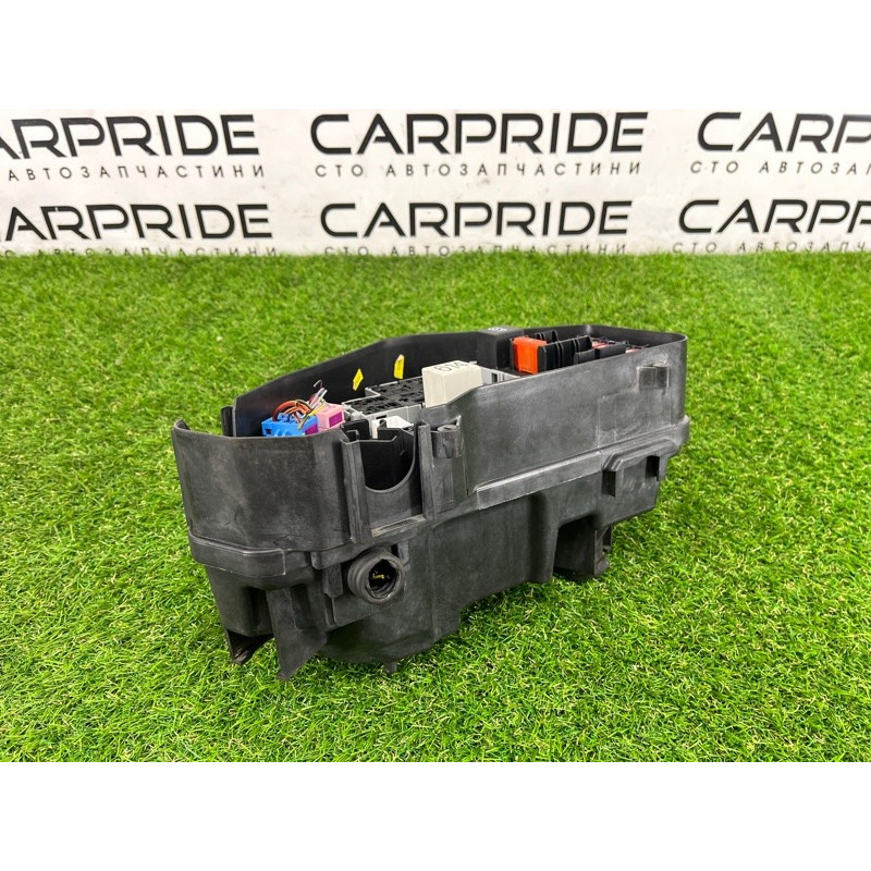 Блок предохранителей (электрика) Volkswagen Touareg FL 2015 3.6 7P0907295