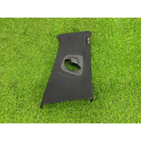 Обшивка стойки центральная