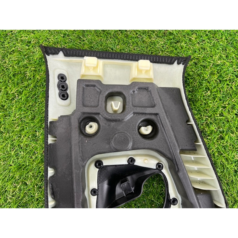 Обшивка центральної стійки (салон) BMW 5-series G30 2017 2.0 B46B20 51438065026