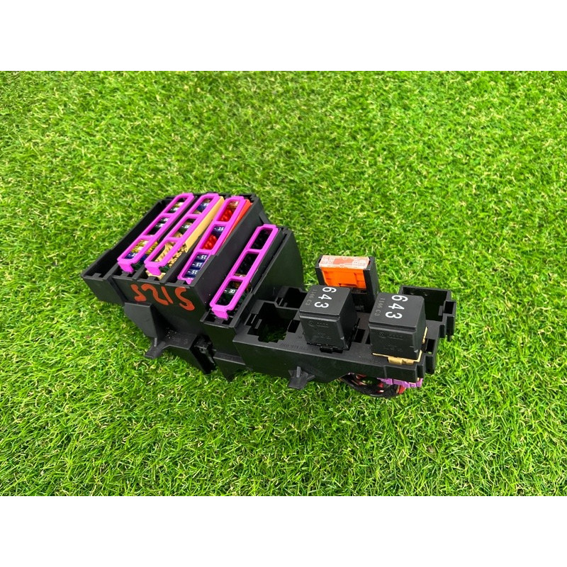 Блок предохранителей (электрика) AUDI Q5 8R 2012 3.2 CALB 8K0971845A