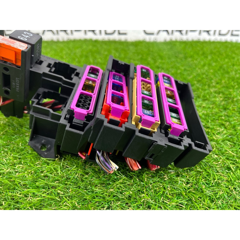 Блок предохранителей (электрика) AUDI Q5 8R 2012 3.2 CALB 8K0971845A