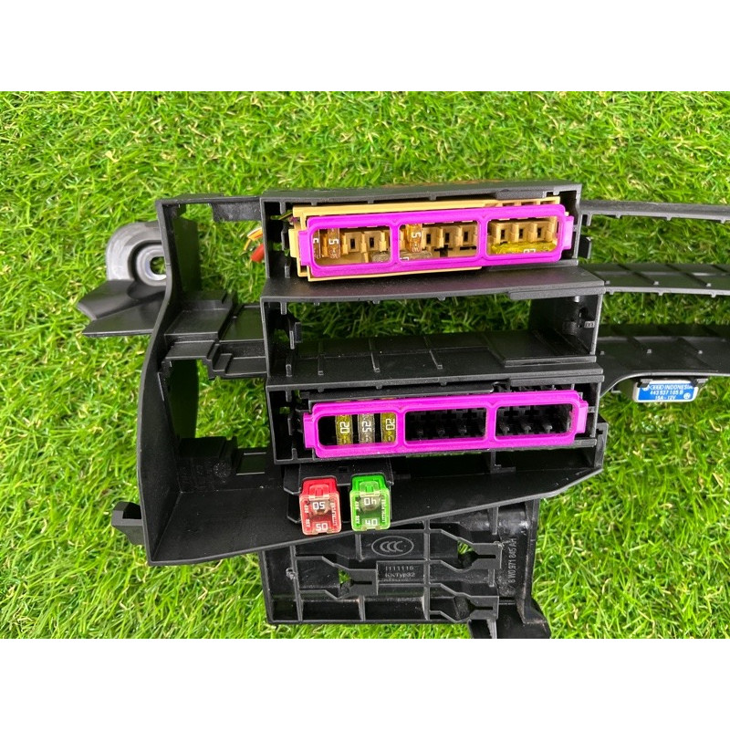 Блок предохранителей (электрика) AUDI A4 B9 2017 2.0 8W0971845AH