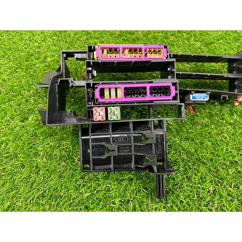 Блок предохранителей (электрика) AUDI A4 B9 2017 2.0 8W0971845AH