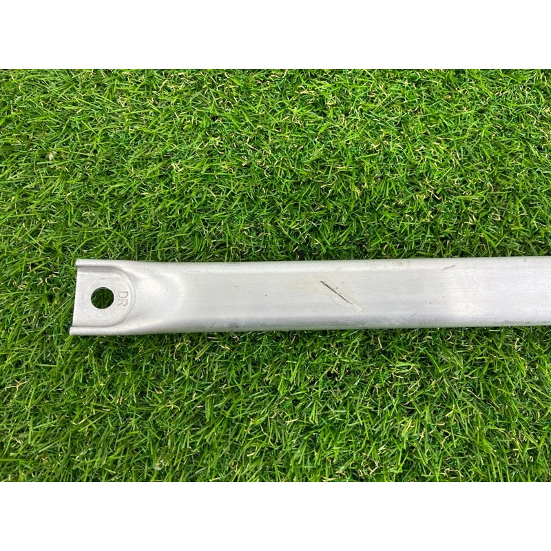 Розпірка передньої панелі (кузов і елементи) BMW 5-series G30 2017 2.0 B46B20 51617407776