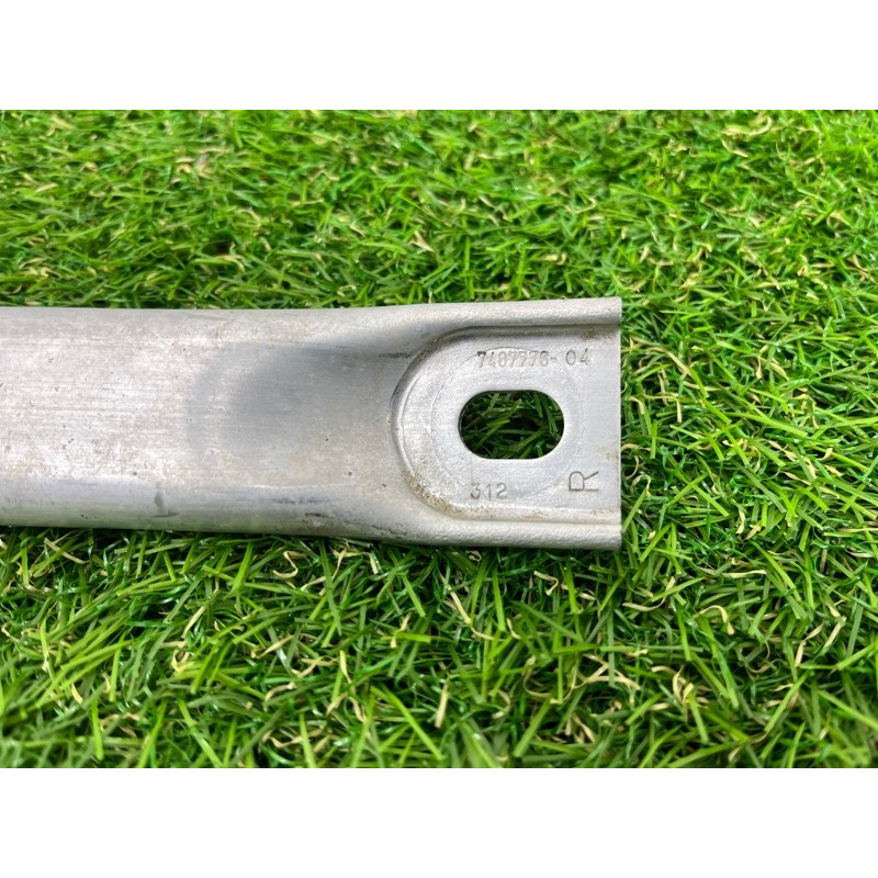 Розпірка передньої панелі (кузов і елементи) BMW 5-series G30 2017 2.0 B46B20 51617407776