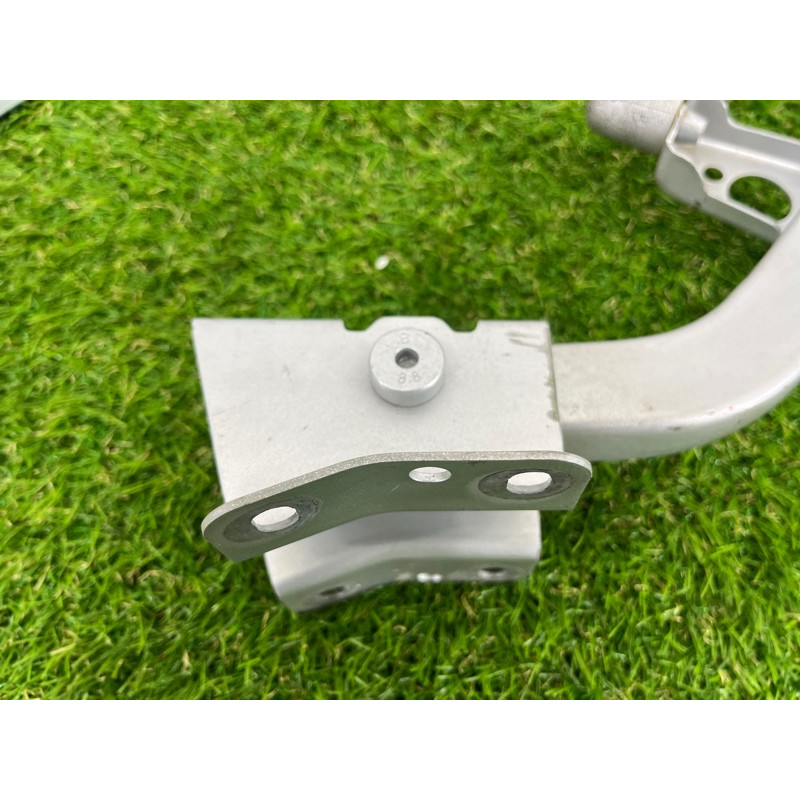 Петля багажника (кузов и элементы) AUDI A3 8V 2015 1.8 8V5827302C