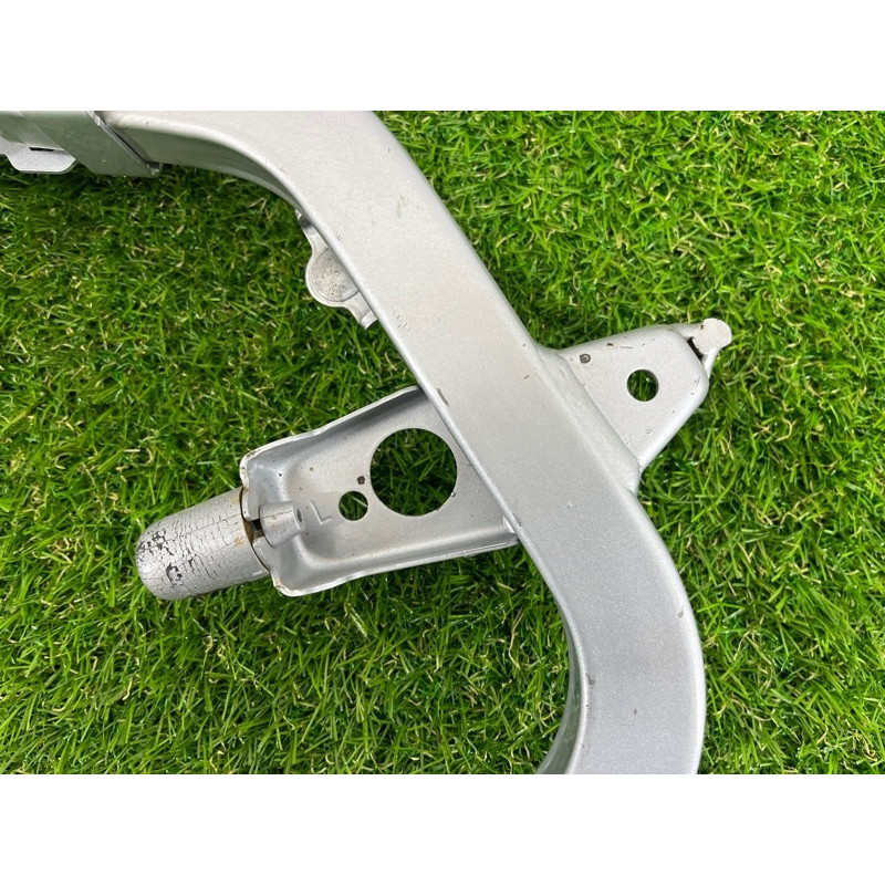 Петля багажника (кузов и элементы) AUDI A3 8V 2015 1.8 8V5827301C