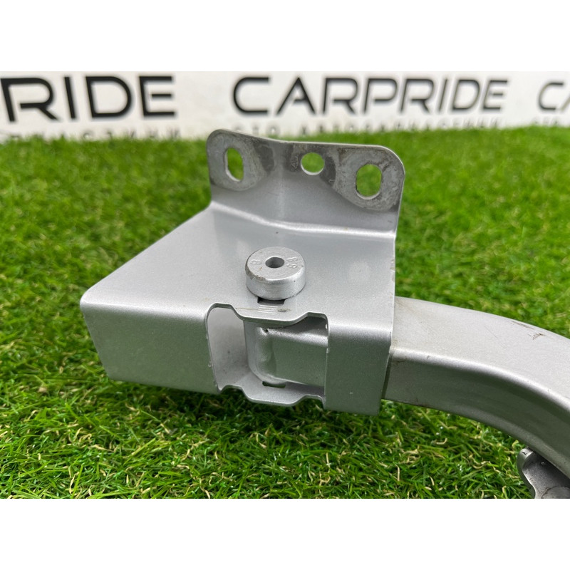 Петля багажника (кузов и элементы) AUDI A3 8V 2015 1.8 8V5827301C