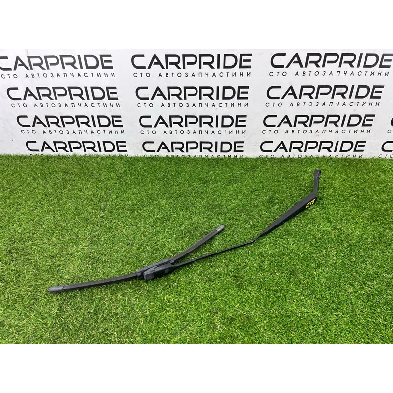 Поводок дворника (кузов и элементы) AUDI A3 8V 2015 1.8 8V1955408B1P9