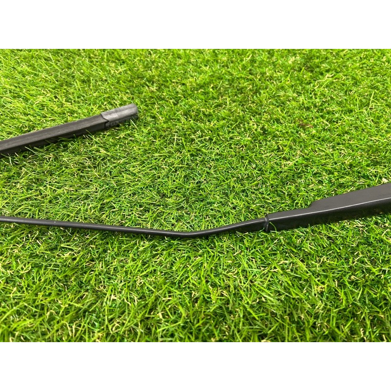 Поводок дворника (кузов и элементы) AUDI A3 8V 2015 1.8 8V1955408B1P9