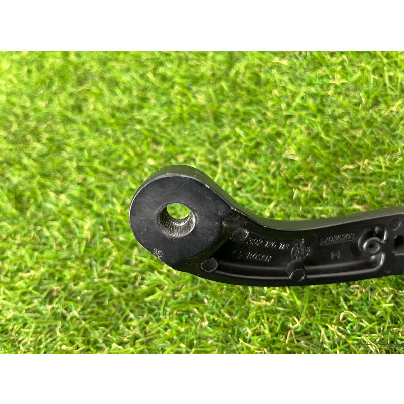 Поводок дворника (кузов и элементы) AUDI A3 8V 2015 1.8 8V1955408B1P9